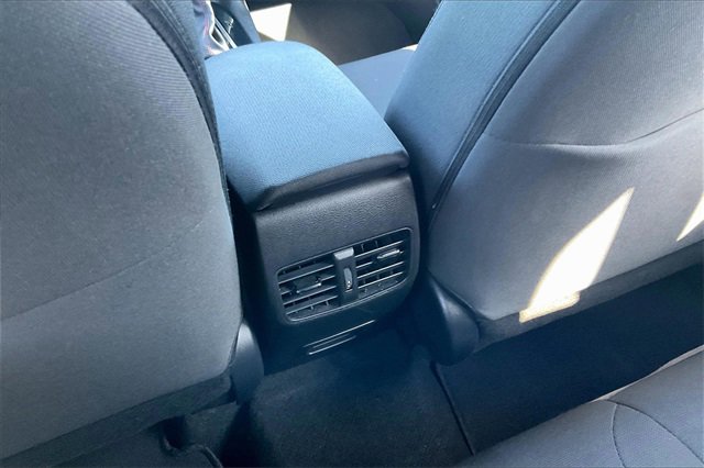 Used 2024 Toyota Corolla Cross AWD Hybrid w/ Moonroof Package image 35