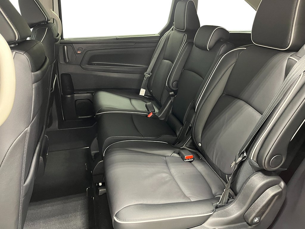New 2026 Honda Odyssey Touring image 23