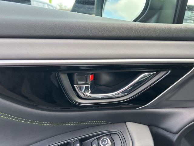 Used 2025 Subaru Outback Onyx Edition image 12