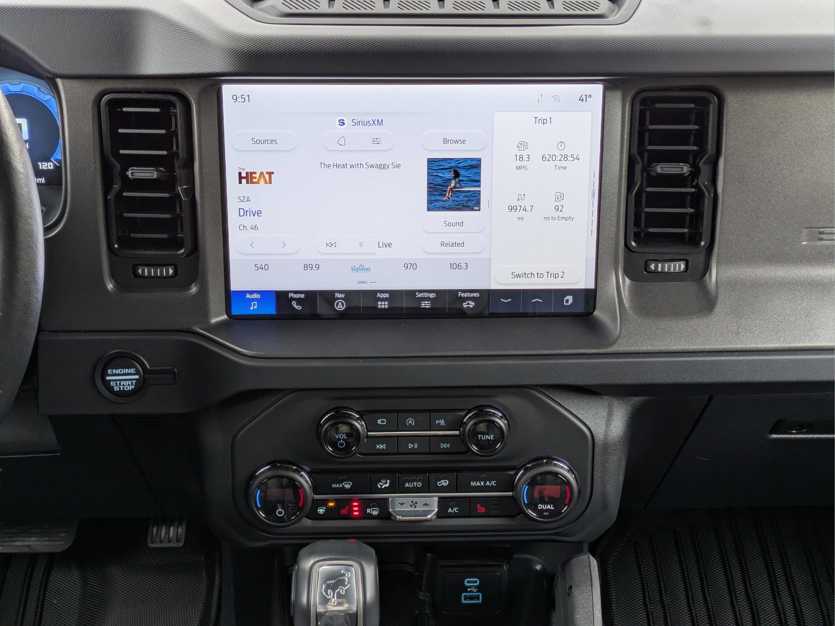 Used 2025 Ford Bronco Badlands image 25