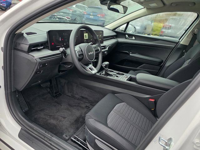 New 2026 Kia K5 LXS image 11