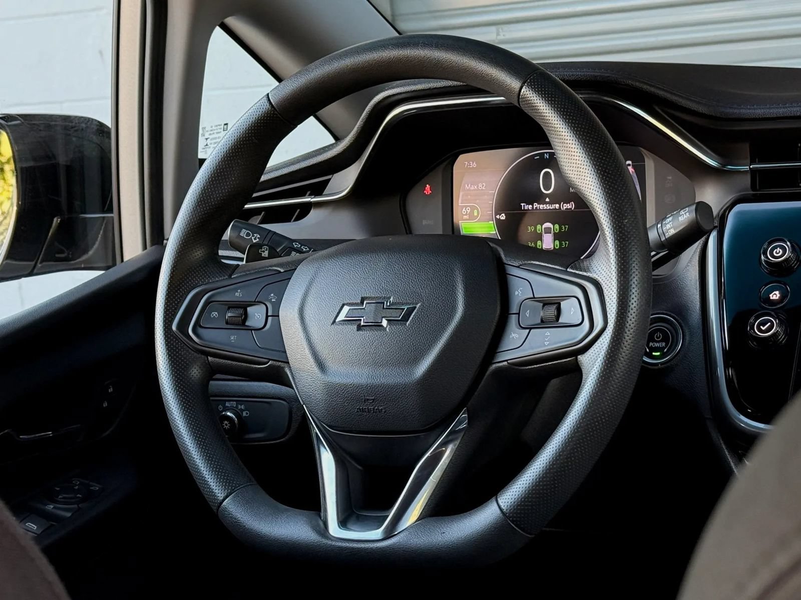 Used 2023 Chevrolet Bolt LT w/ Driver Confidence Package FWD image 16