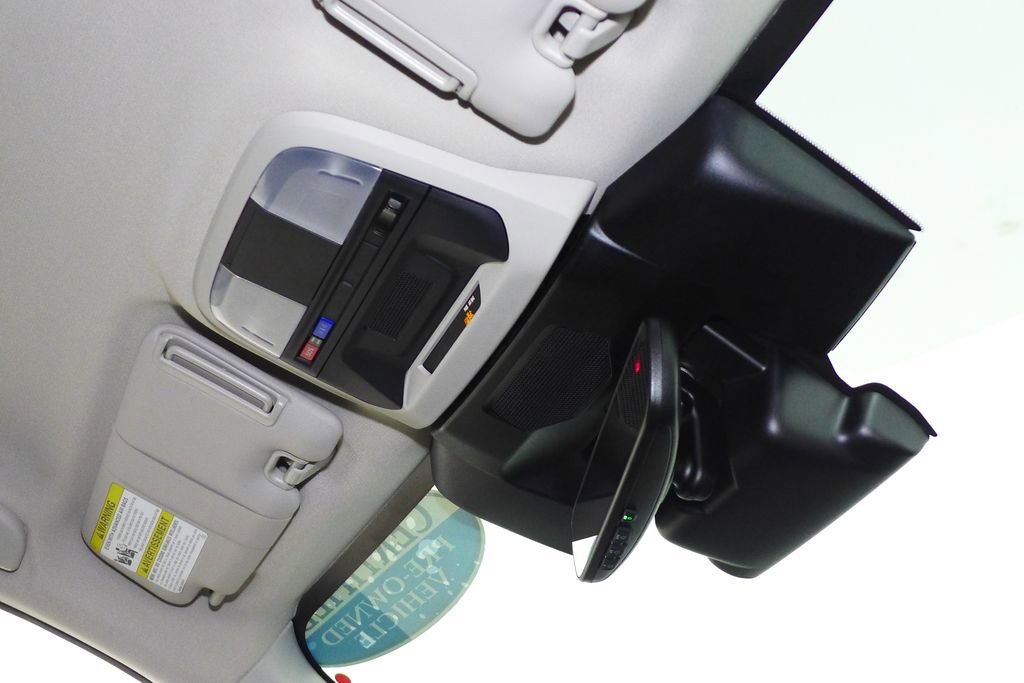 Certified 2025 Subaru Crosstrek 2.5i Limited w/ Crosstrek Mirror Package image 17