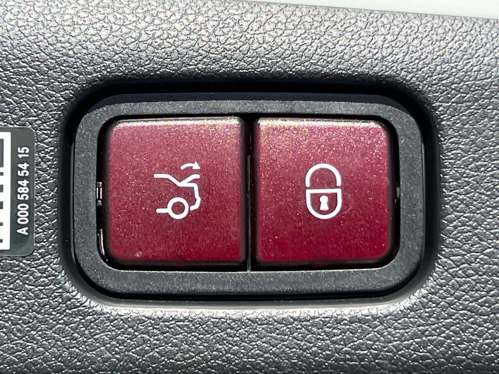 Used 2025 Mercedes-Benz E 350 Sedan image 19