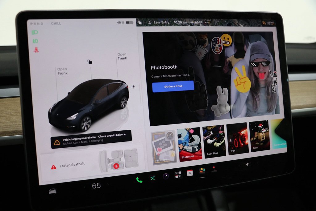 Used 2024 Tesla Model Y Long Range AWD/4WD image 26