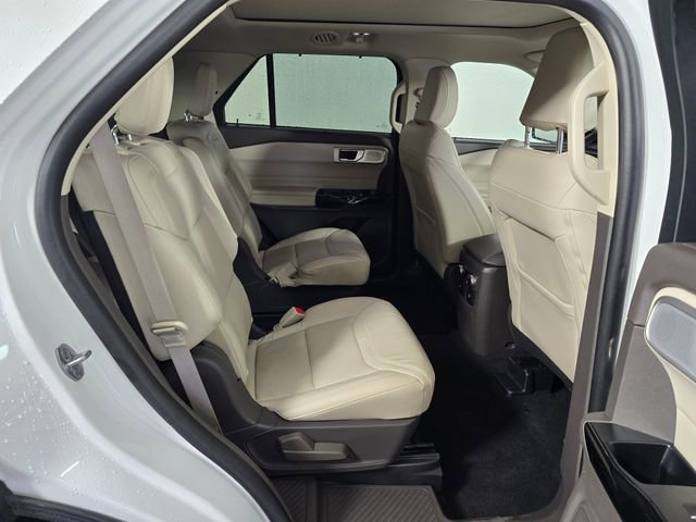 Certified 2023 Ford Explorer Platinum w/ Technology Package image 12