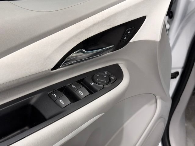 Used 2017 Chevrolet Bolt Premier w/ Driver Confidence II Package FWD image 13