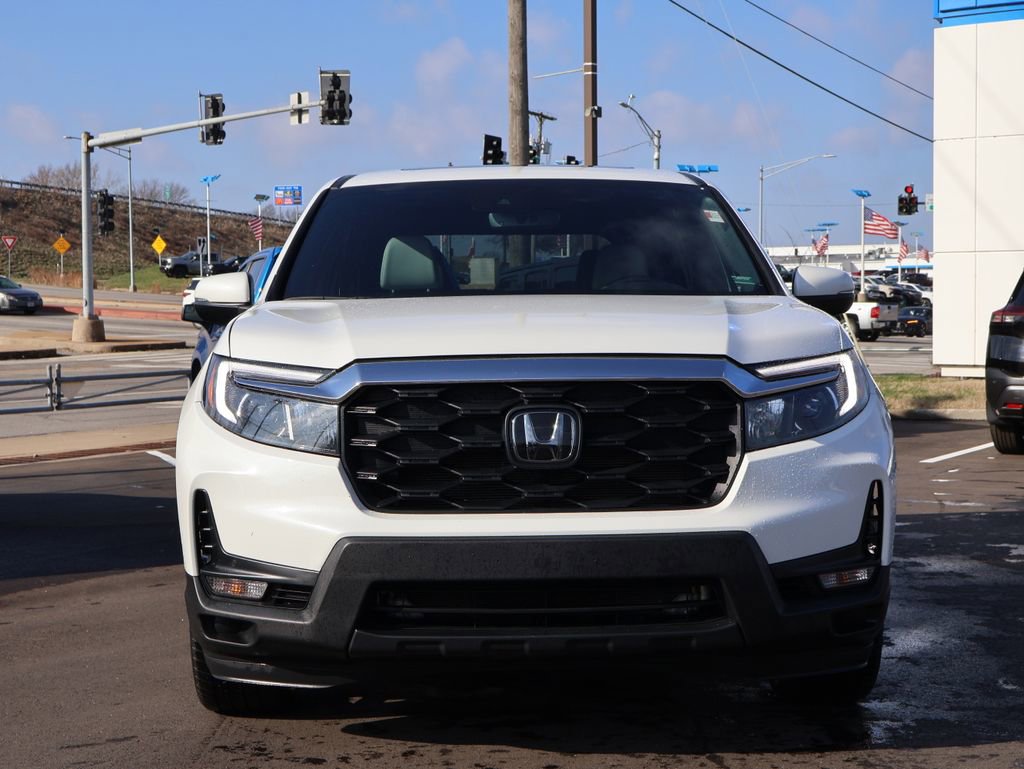 Certified 2023 Honda Passport EX-L image 2