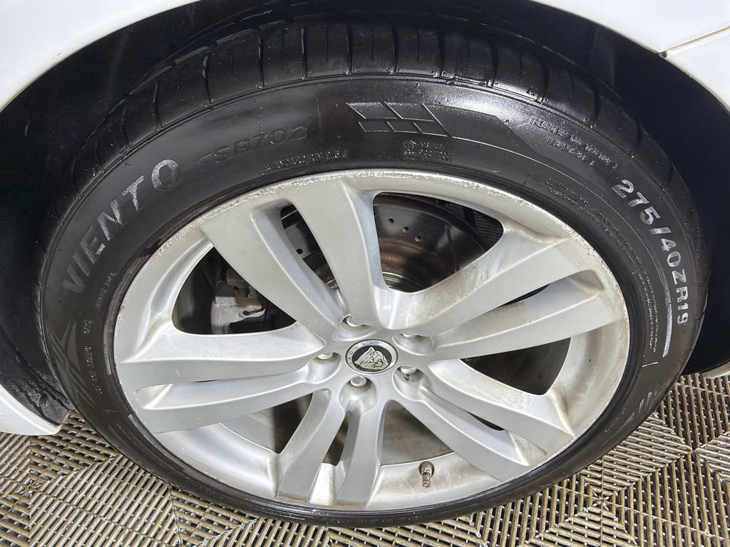 Used 2012 Jaguar XJ L image 22
