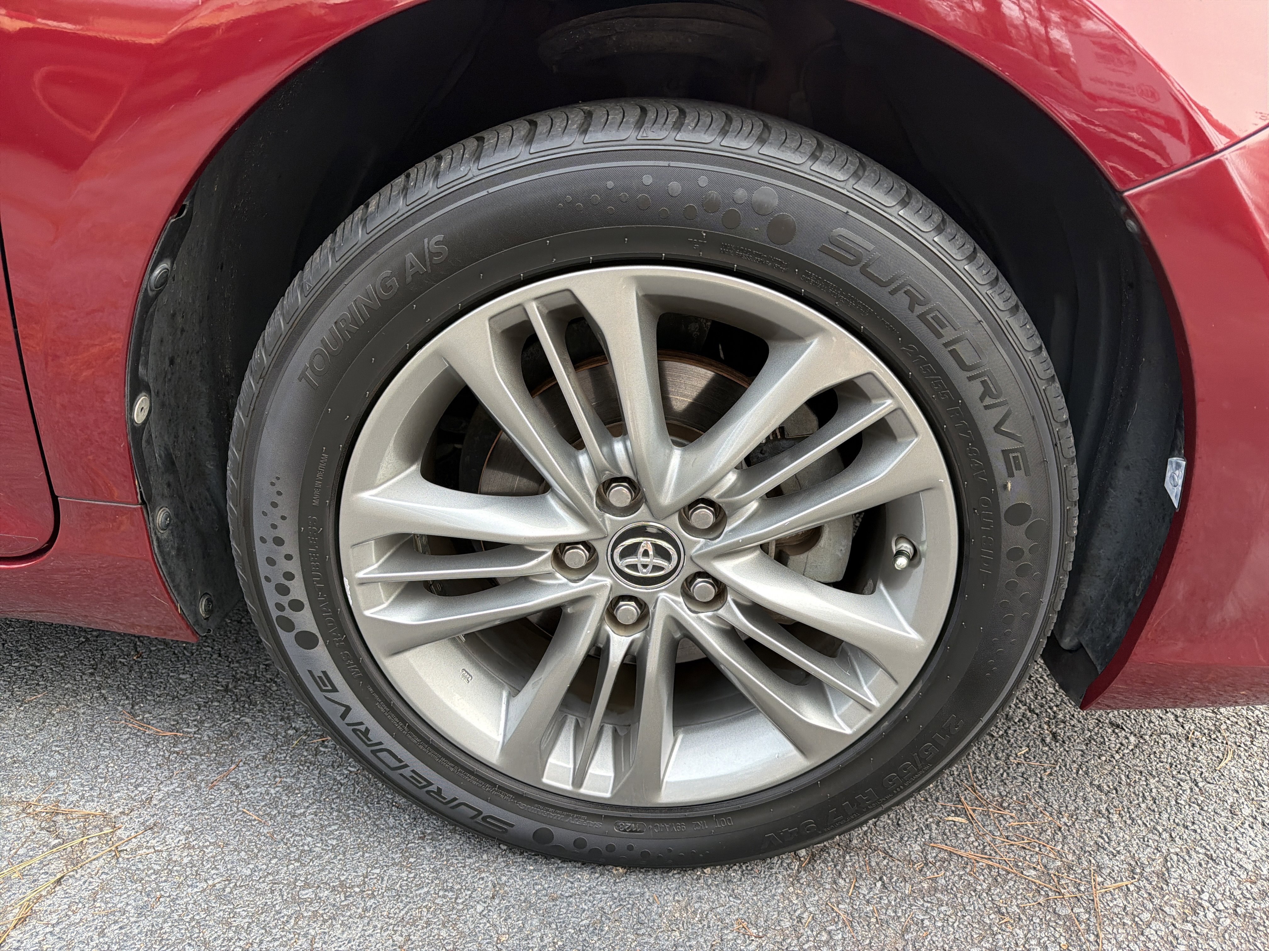 Used 2017 Toyota Camry SE image 25