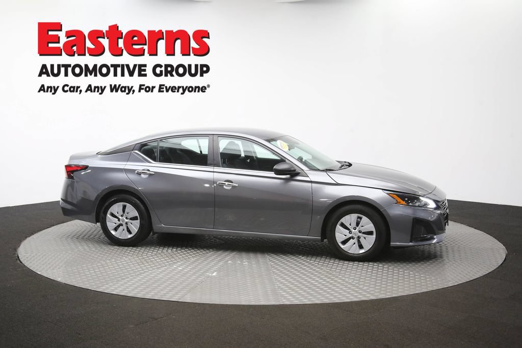 Used 2024 Nissan Altima 2.5 S FWD image 45