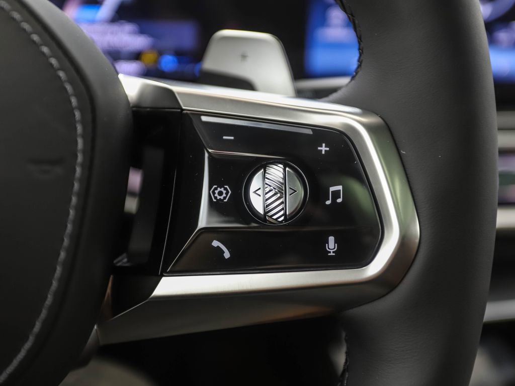 New 2026 BMW 750e xDrive image 11