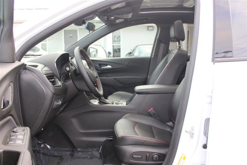 Used 2023 Chevrolet Equinox RS w/ RS Leather Package image 12
