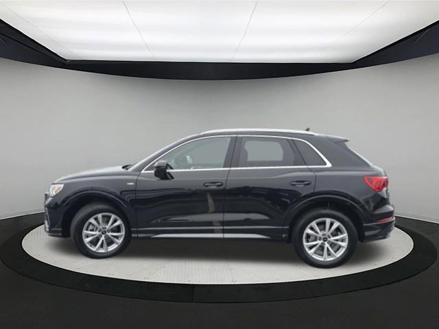 Certified 2025 Audi Q3 2.0T Premium w/ Convenience Package AWD/4WD image 4