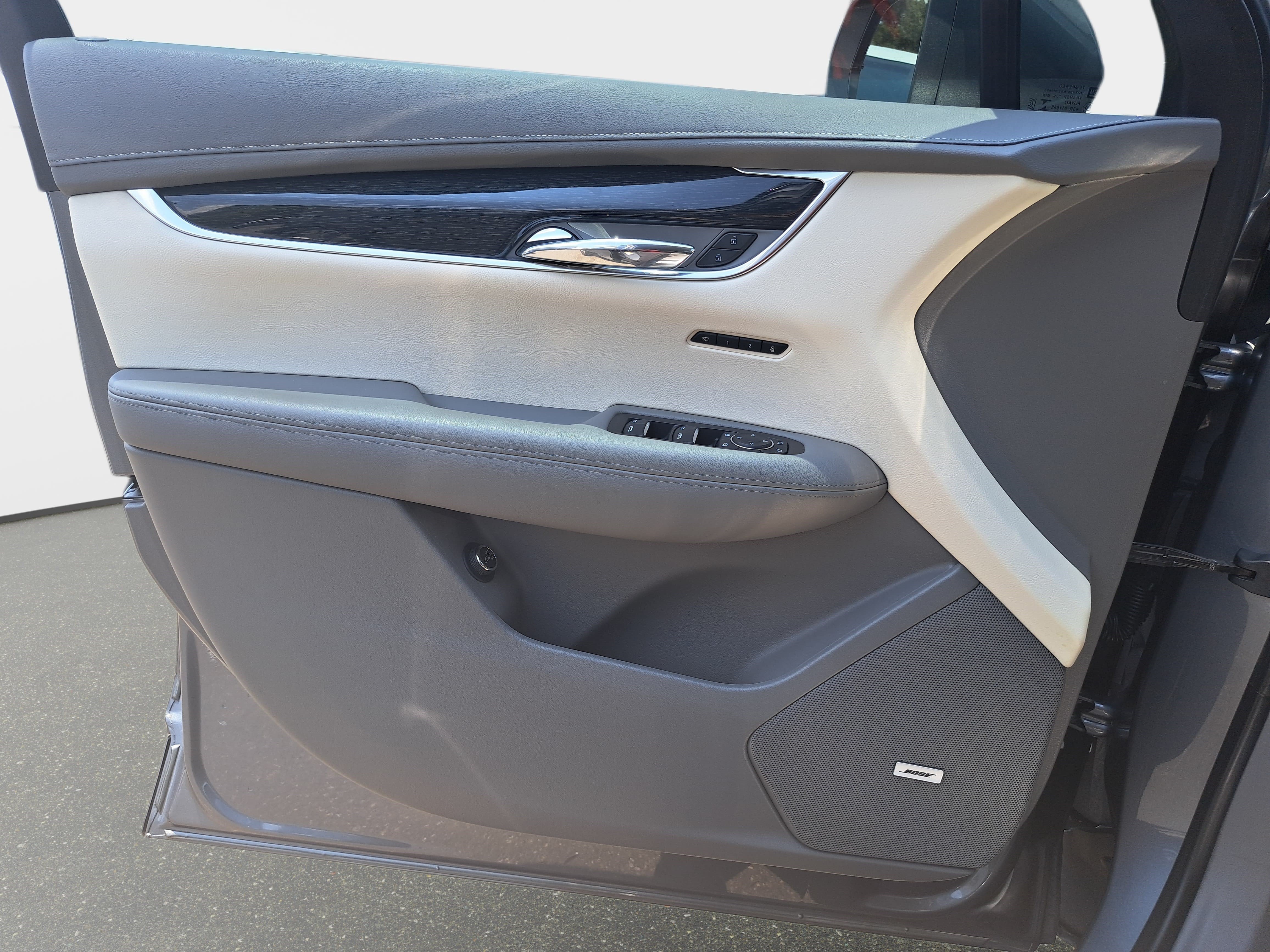 Used 2020 Cadillac XT6 Premium Luxury FWD image 27