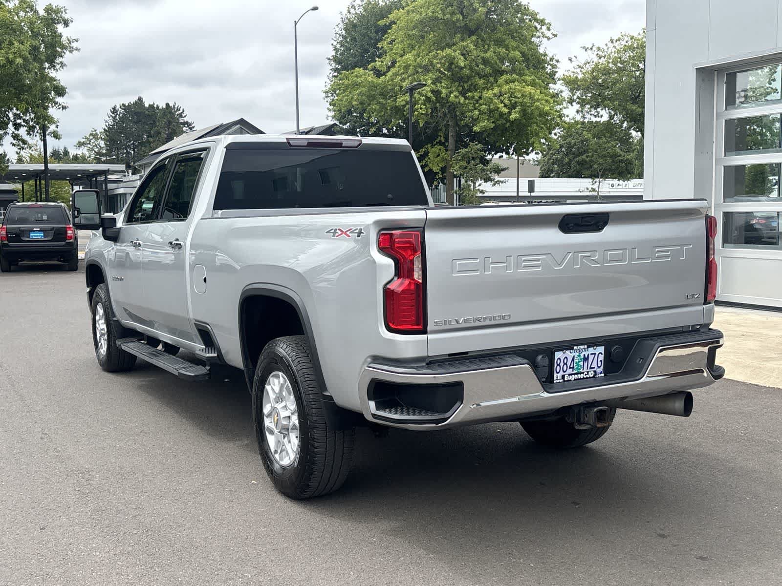 Used 2022 Chevrolet Silverado 3500 LTZ AWD/4WD image 3