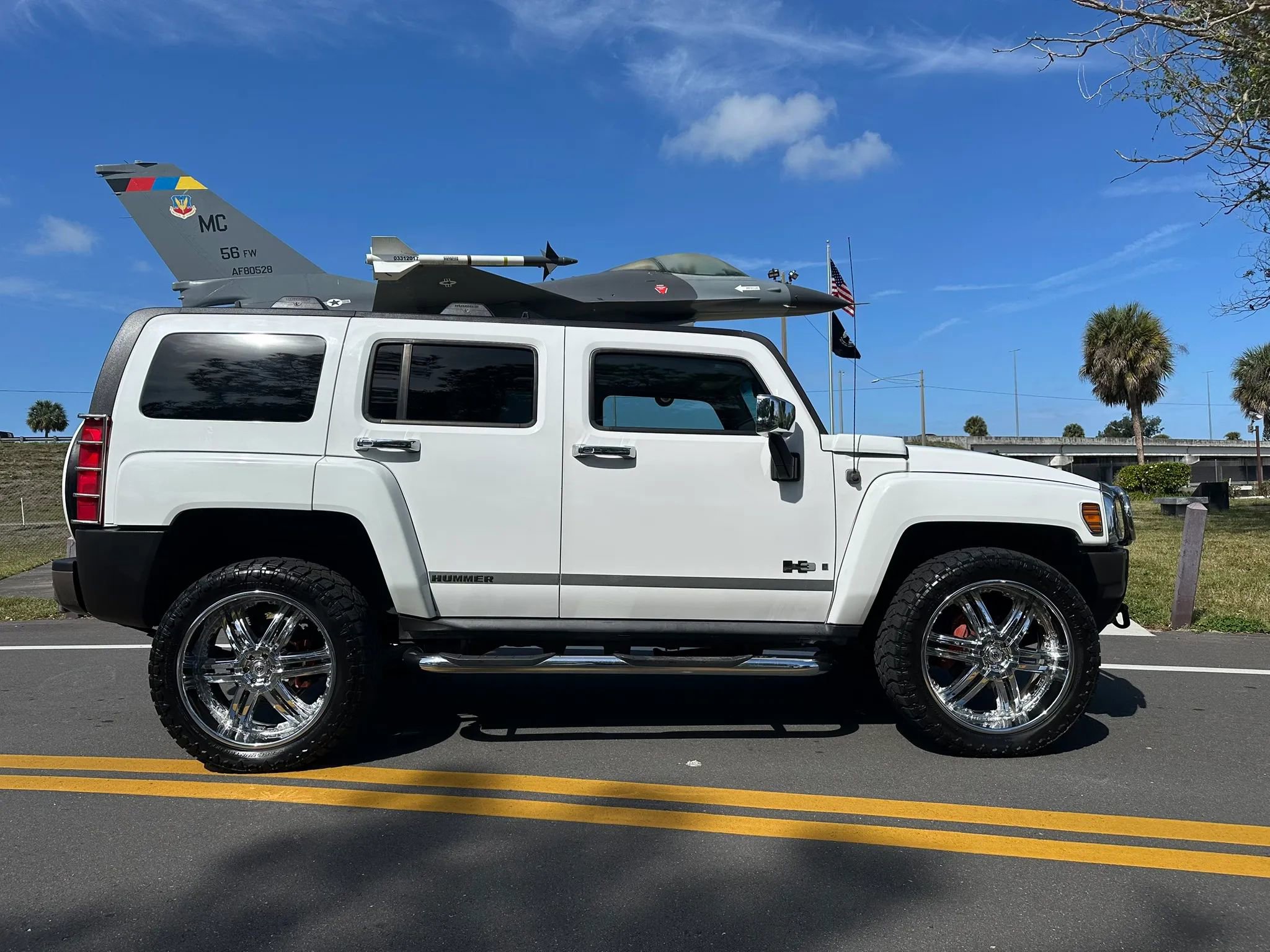 Used 2006 HUMMER H3 image 1