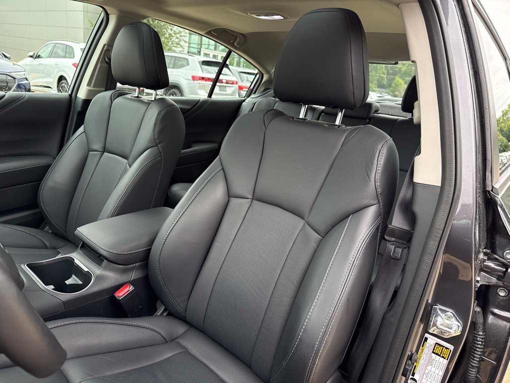Used 2025 Subaru Legacy Limited AWD/4WD image 5