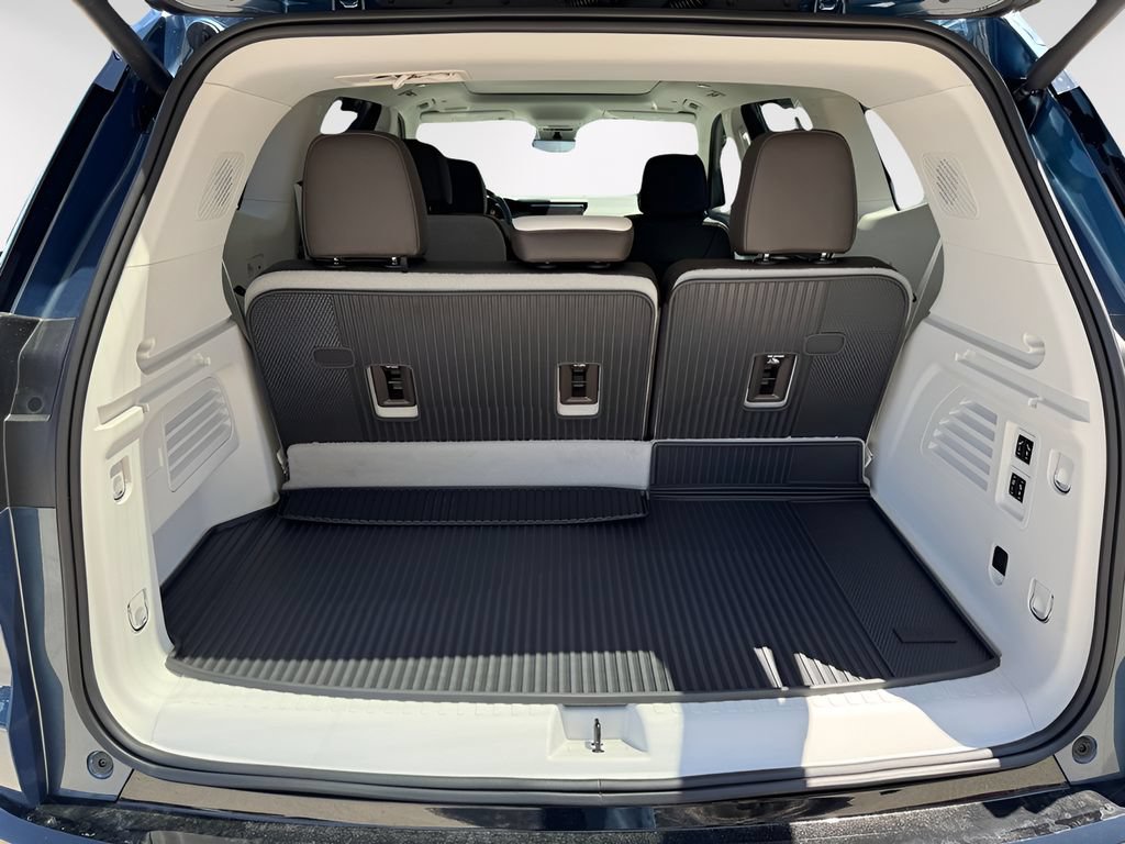 New 2026 GMC Acadia Denali w/ Super Cruise Package FWD image 6
