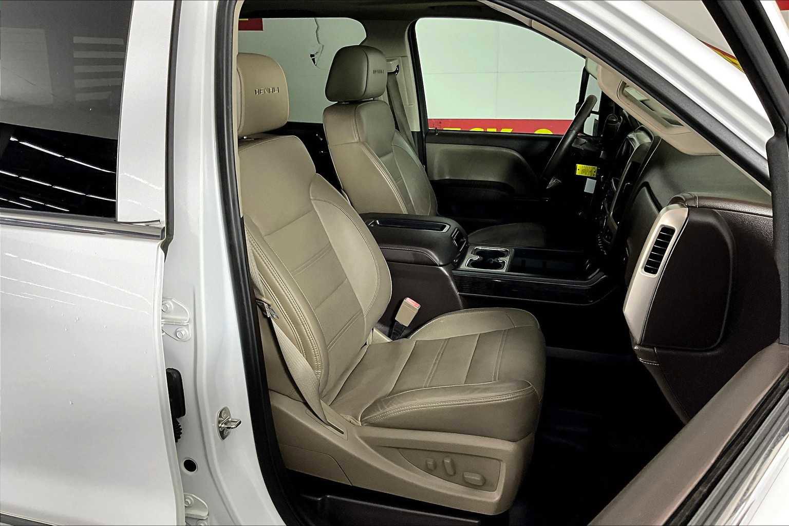 Used 2015 GMC Sierra 3500 Denali w/ Duramax Plus Package image 8