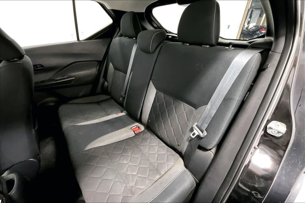 Used 2018 Nissan Kicks S image 33