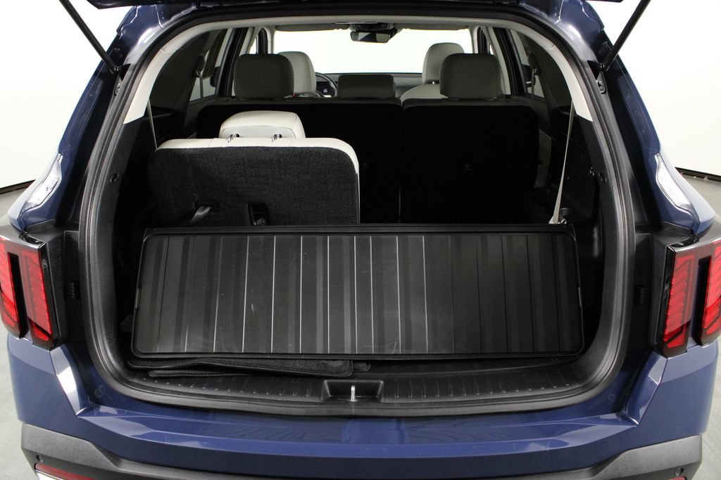Used 2025 Kia Sorento S w/ Panoramic Sunroof Package FWD image 17