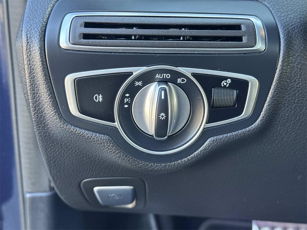 Used 2020 Mercedes-Benz C 300 4MATIC Sedan image 40