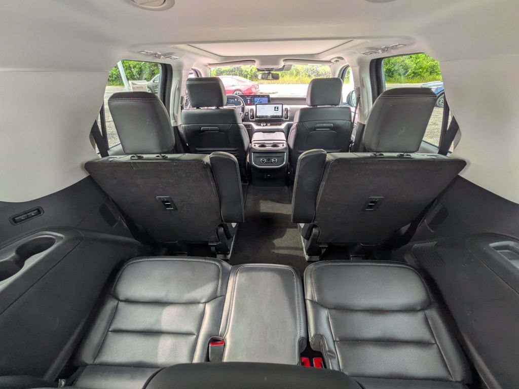 Used 2025 Ford Expedition Max Platinum AWD/4WD image 36
