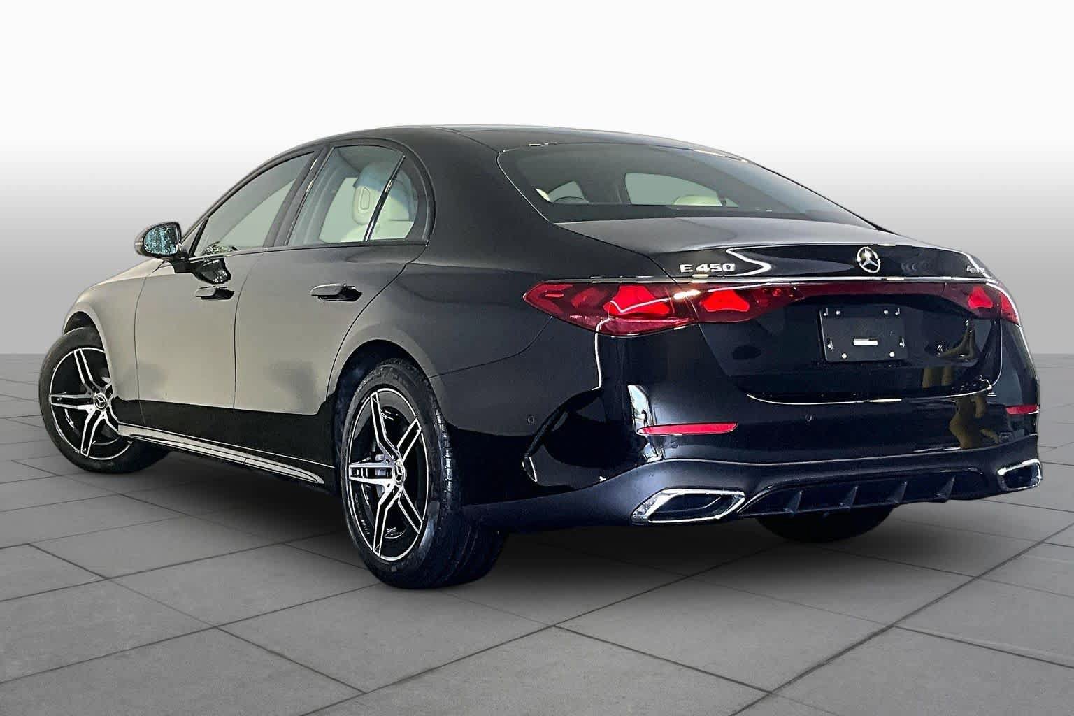 New 2027 Mercedes-Benz E 450 4MATIC Sedan image 3