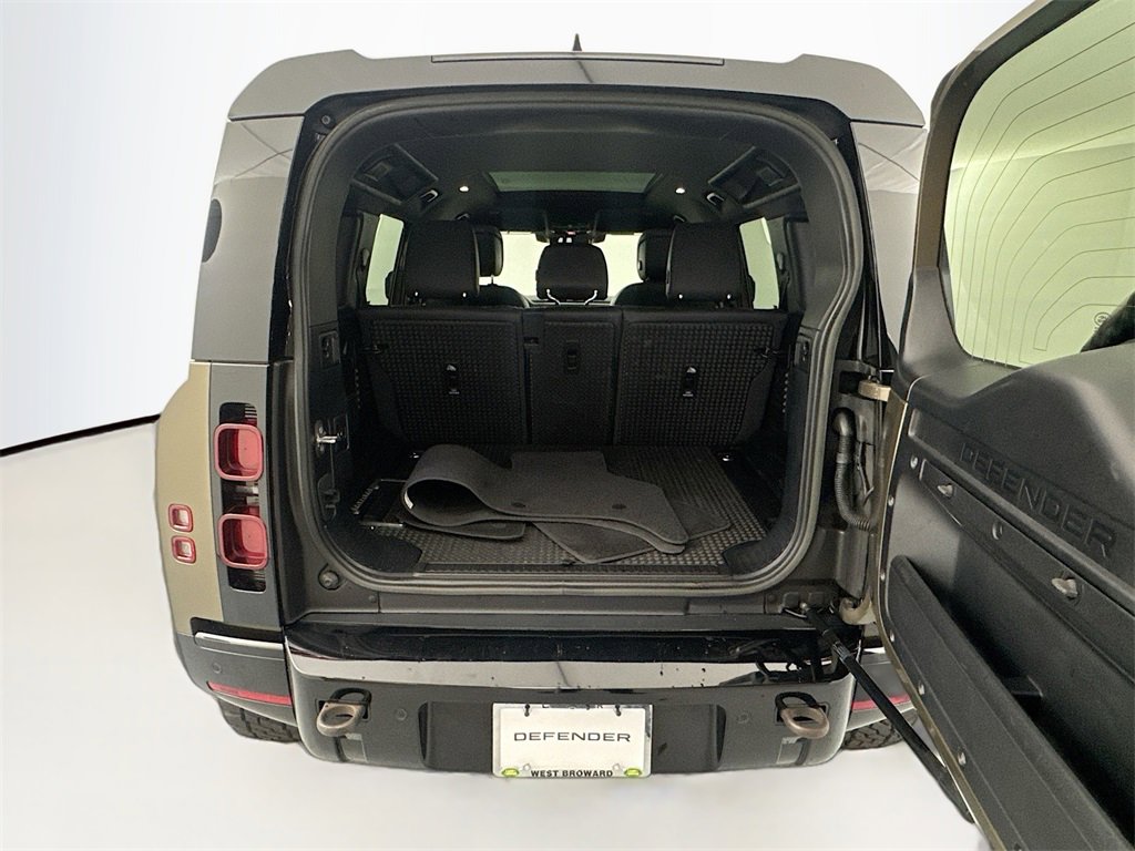 Certified 2023 Land Rover Defender 110 X-Dynamic SE image 25