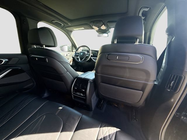 Used 2025 BMW X5 xDrive50e AWD/4WD image 29