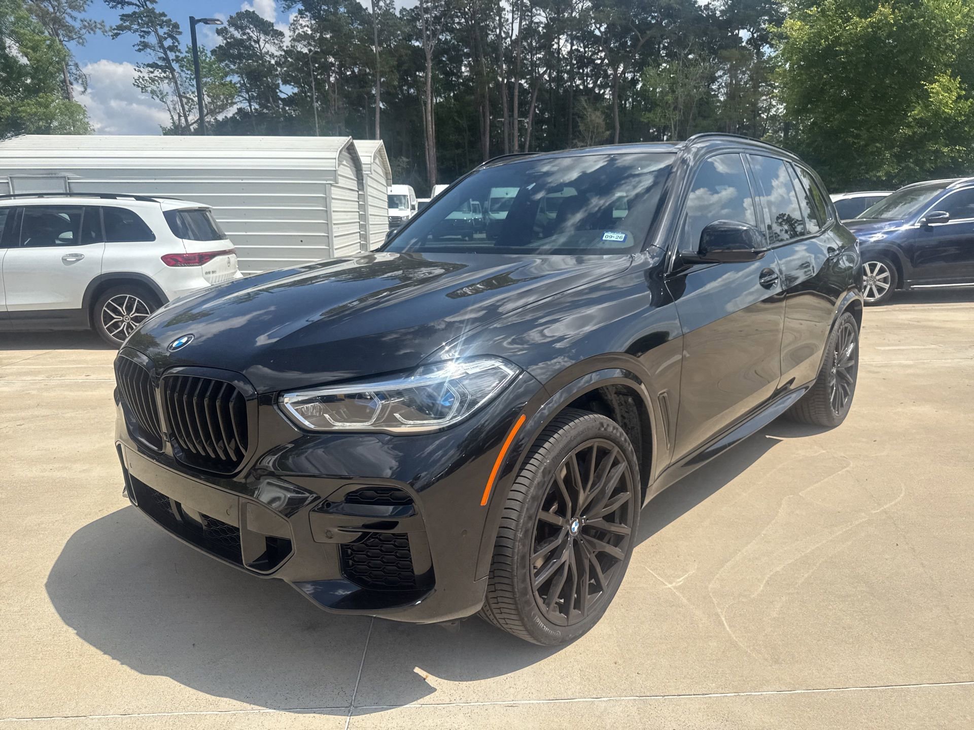 Used 2023 BMW X5 M50i w/ Executive Package image 8