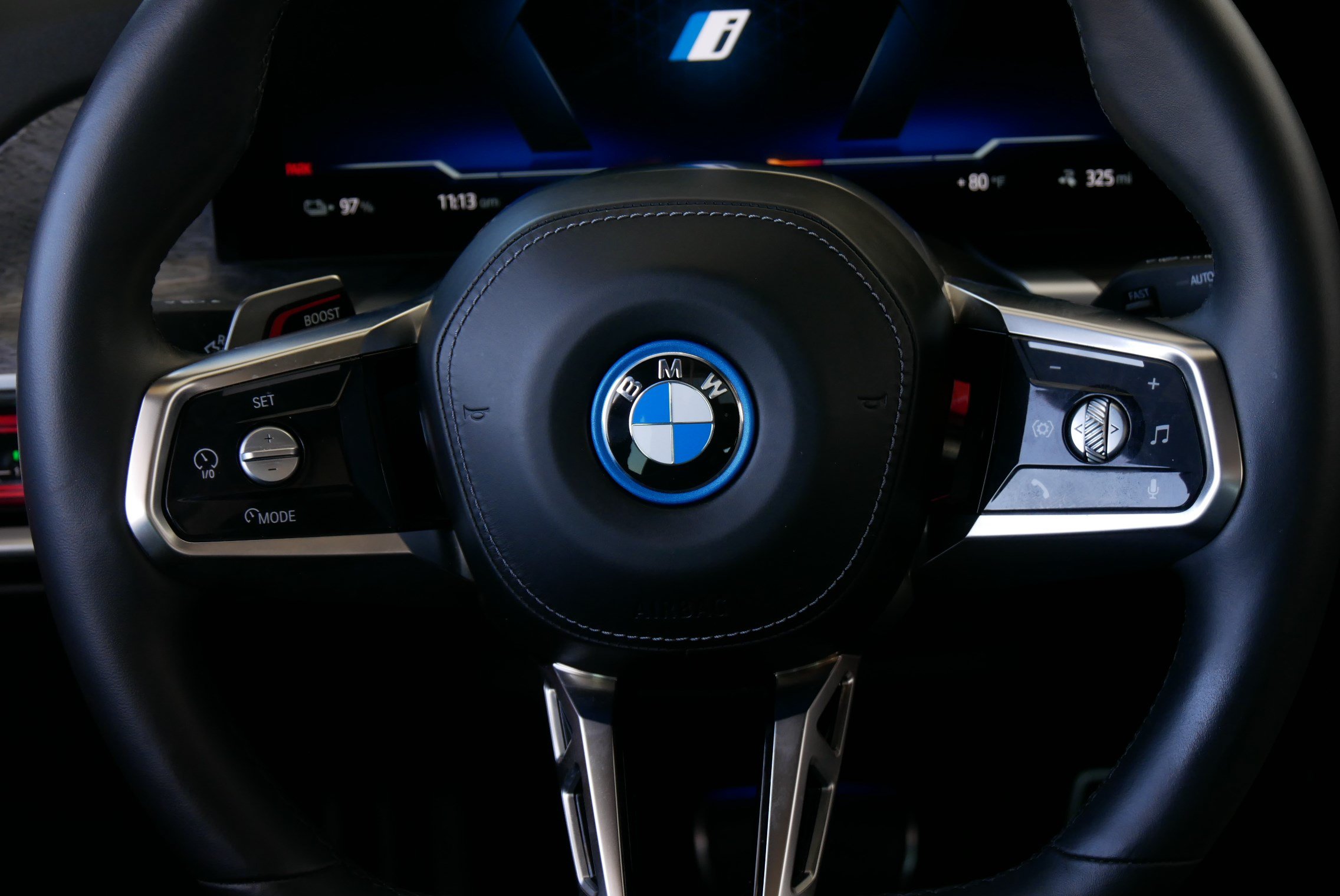 Certified 2025 BMW i7 xDrive60 AWD/4WD image 28