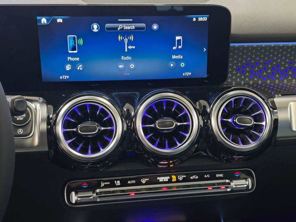 New 2026 Mercedes-Benz GLB 250 4MATIC image 15