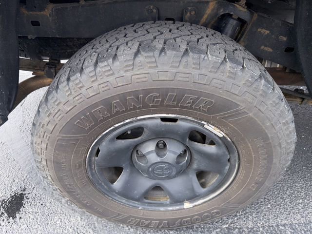 Used 2020 Toyota Tacoma SR image 26