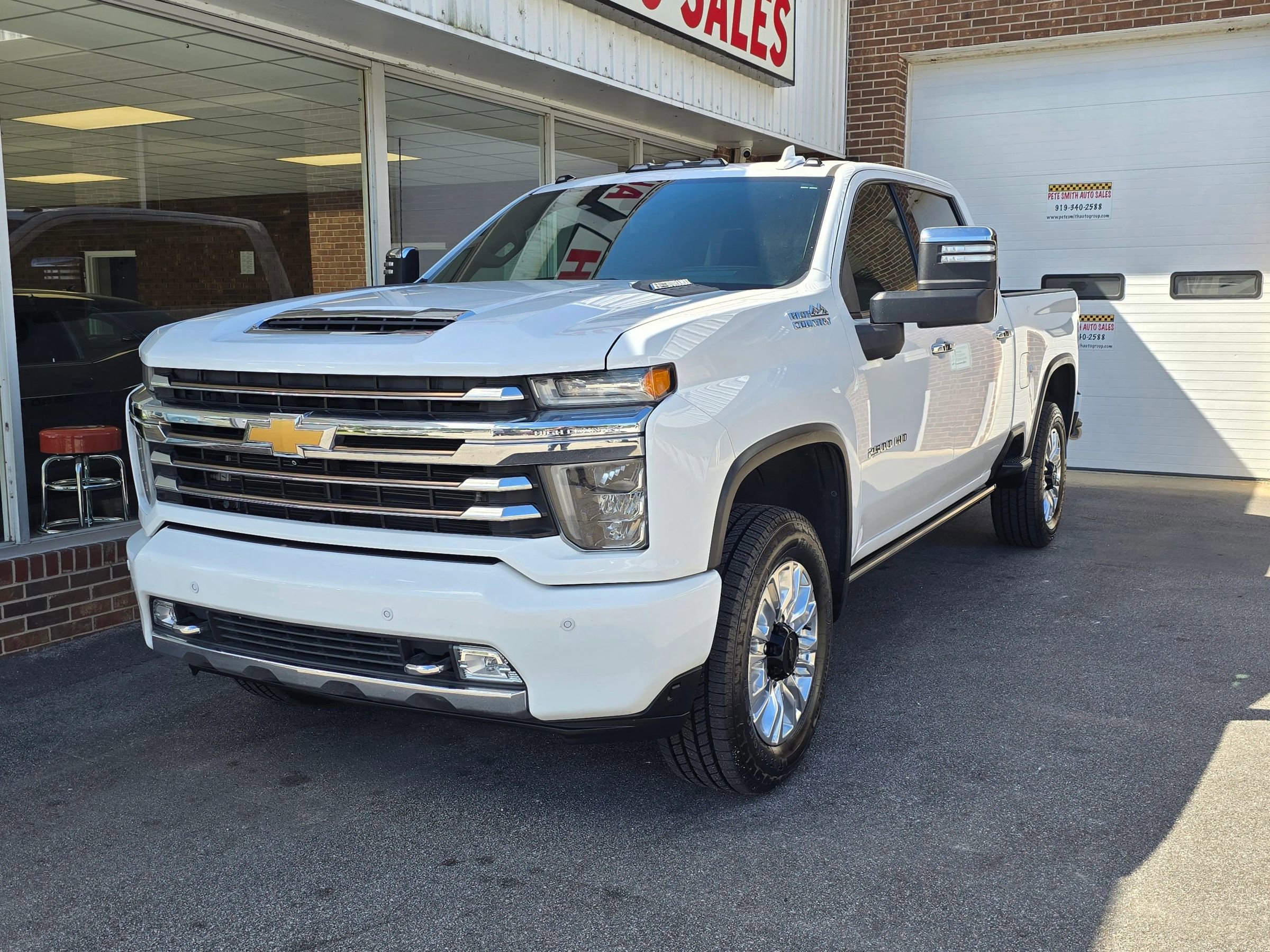 Used 2021 Chevrolet Silverado 2500 High Country w/ Z71 Off-Road Package image 5