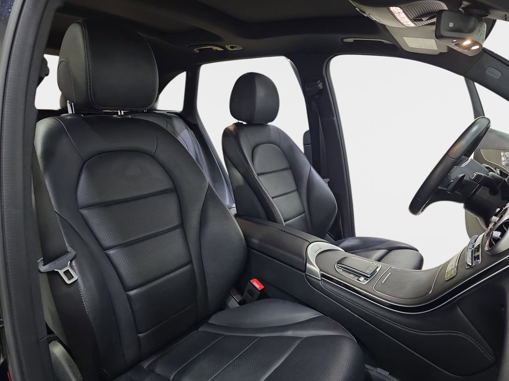 Used 2020 Mercedes-Benz GLC 300 4MATIC image 12