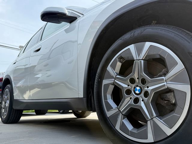 Used 2023 BMW X1 xDrive28i w/ Convenience Package image 9