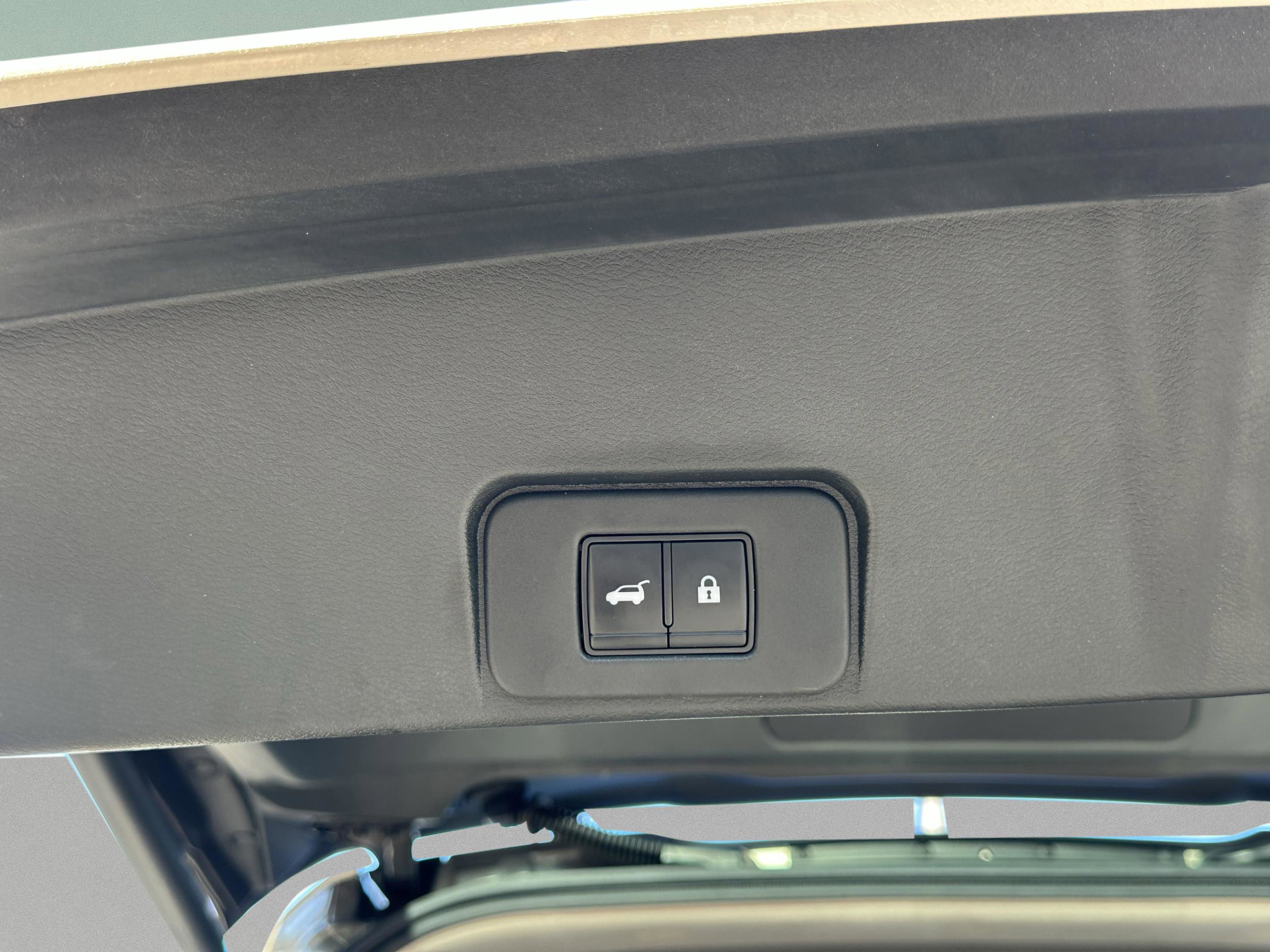 Certified 2021 Nissan Rogue SL w/ Premium Package FWD image 34
