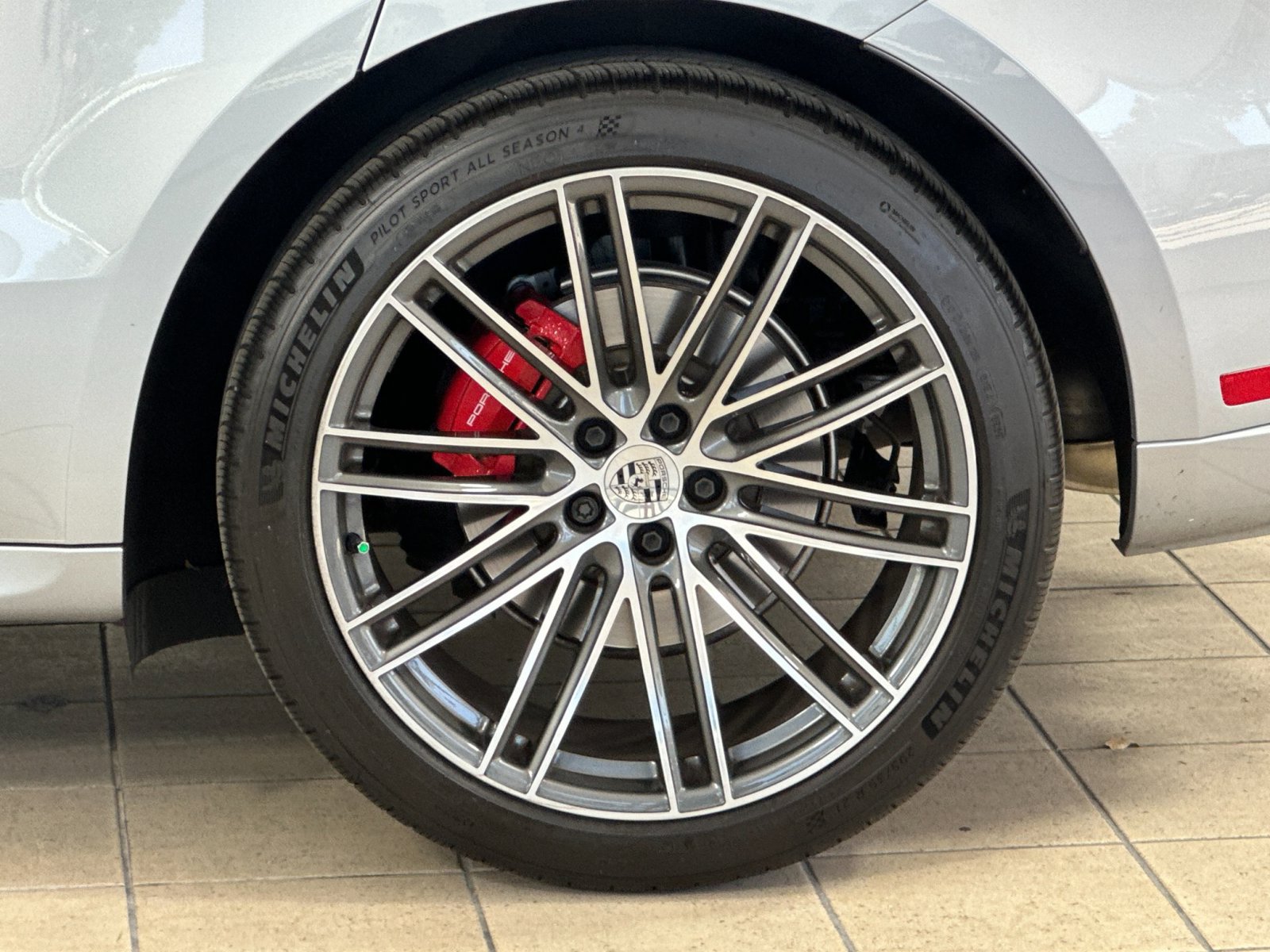 Certified 2026 Porsche Macan S AWD/4WD image 25
