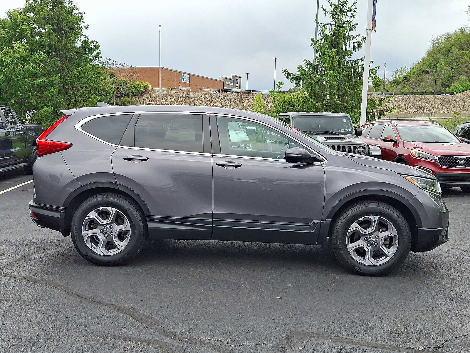 Used 2019 Honda CR-V EX image 7
