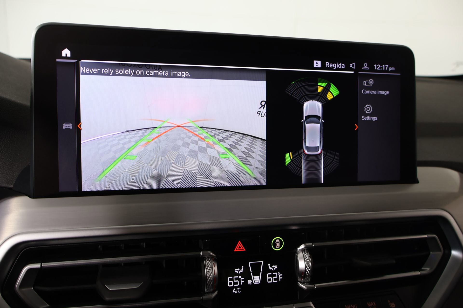 Used 2025 BMW X4 xDrive30i w/ Premium Package image 6