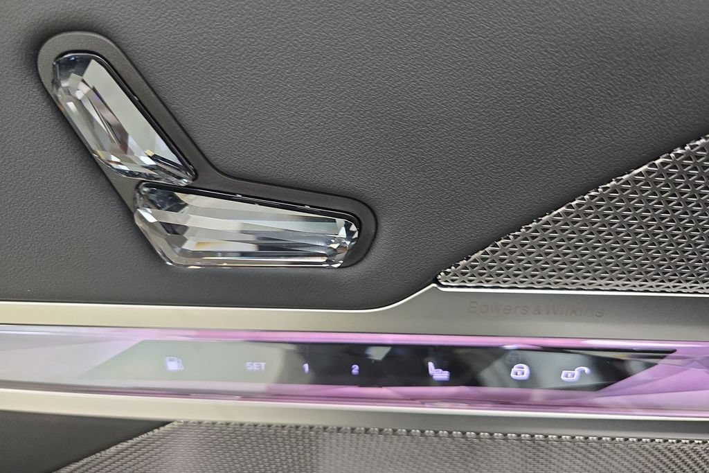 New 2026 BMW 750e xDrive AWD/4WD image 14