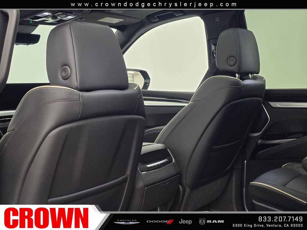 Used 2026 Cadillac Escalade Luxury AWD/4WD image 26
