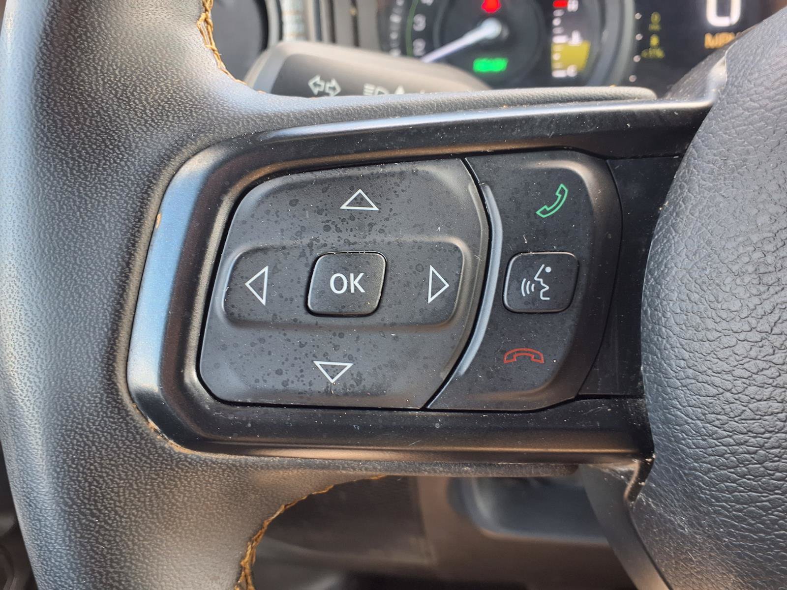 Used 2024 Jeep Wrangler Unlimited w/ Convenience Group AWD/4WD image 21