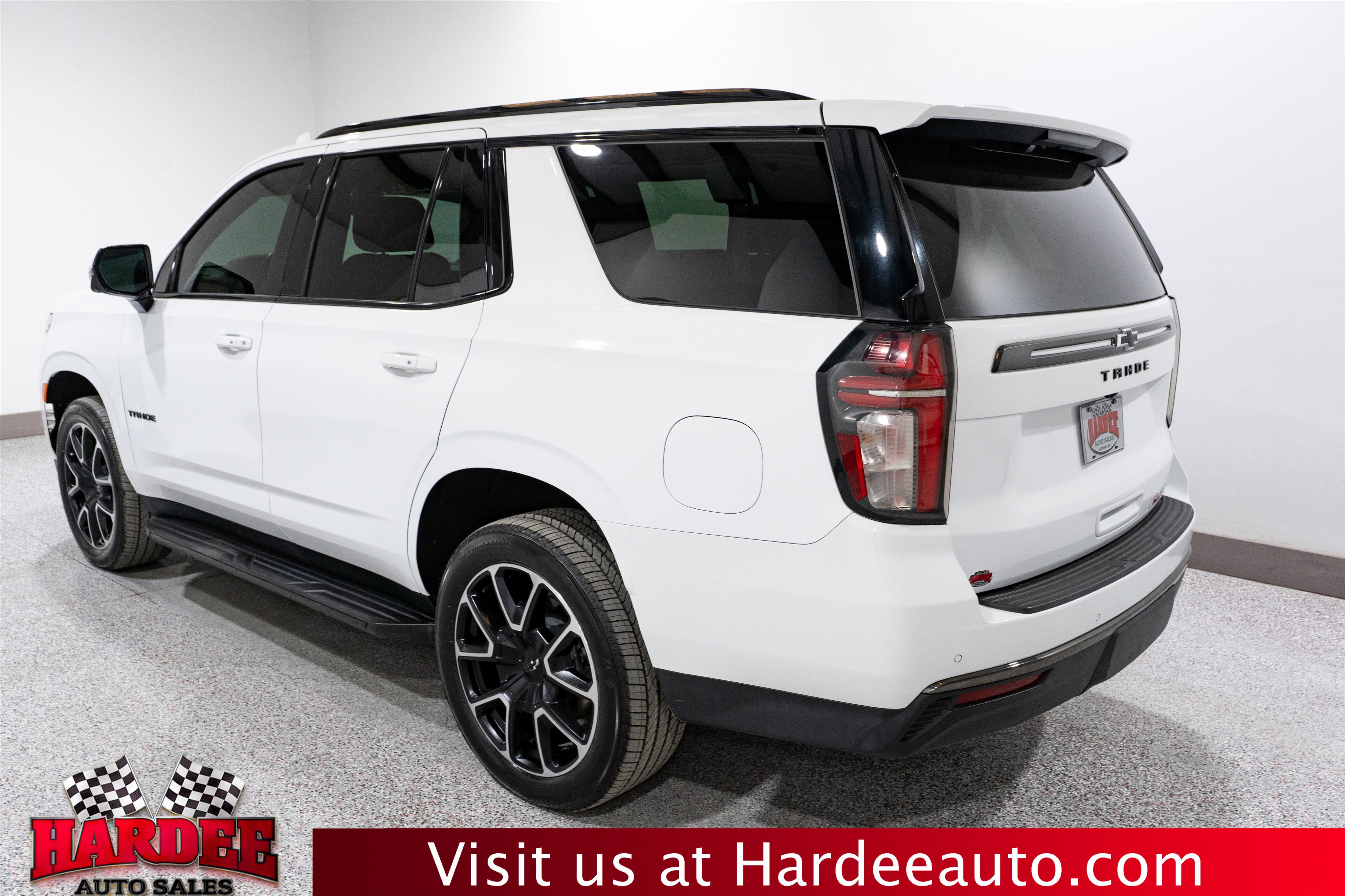 Used 2021 Chevrolet Tahoe RST w/ Luxury Package AWD/4WD image 3