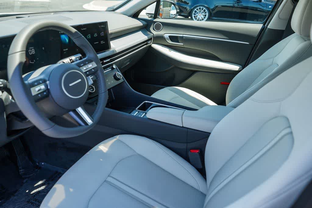 New 2026 Hyundai Sonata SEL FWD image 18