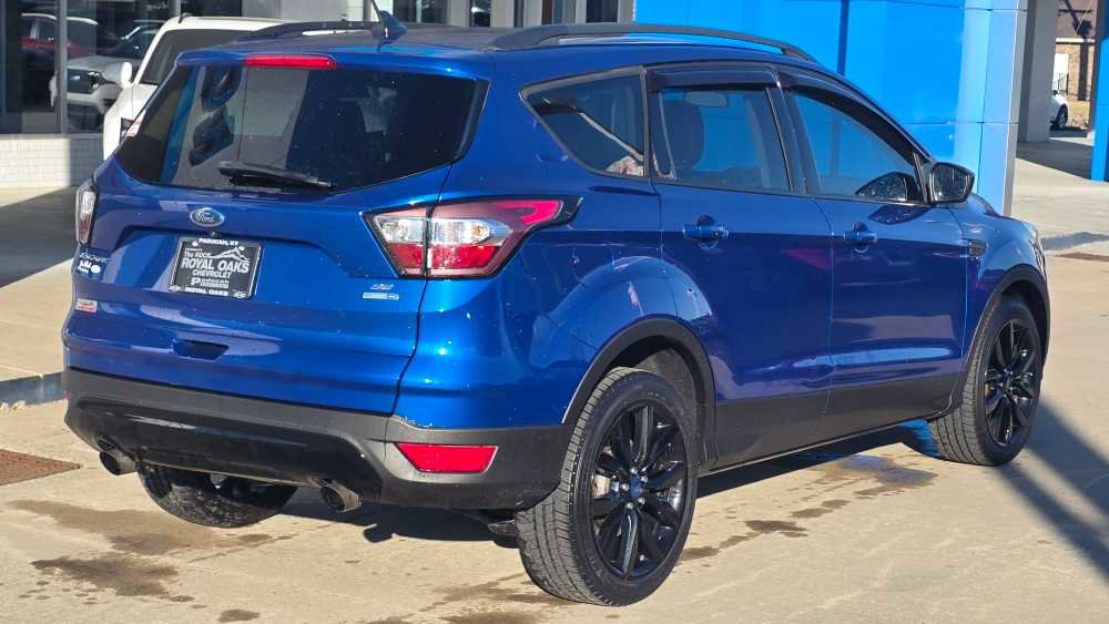 Used 2018 Ford Escape SE w/ SE Sport Appearance Package image 8