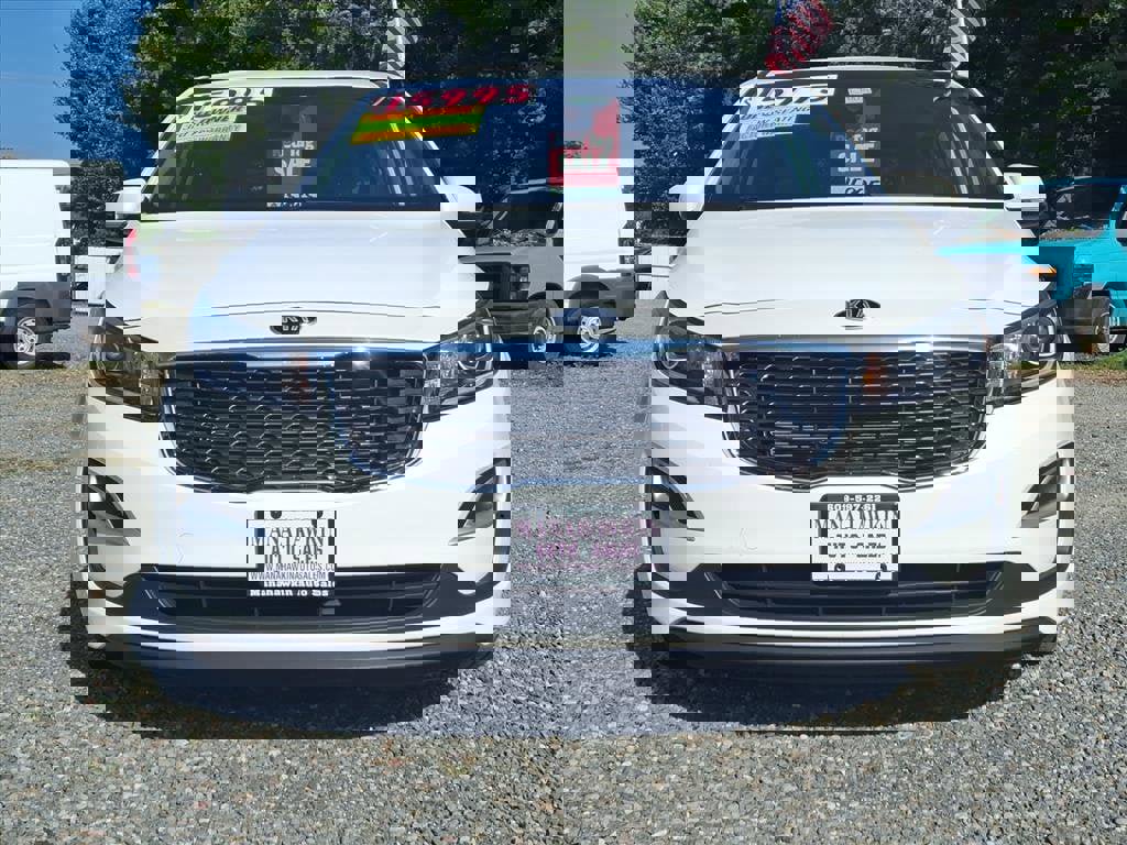 Used 2019 Kia Sedona L image 6