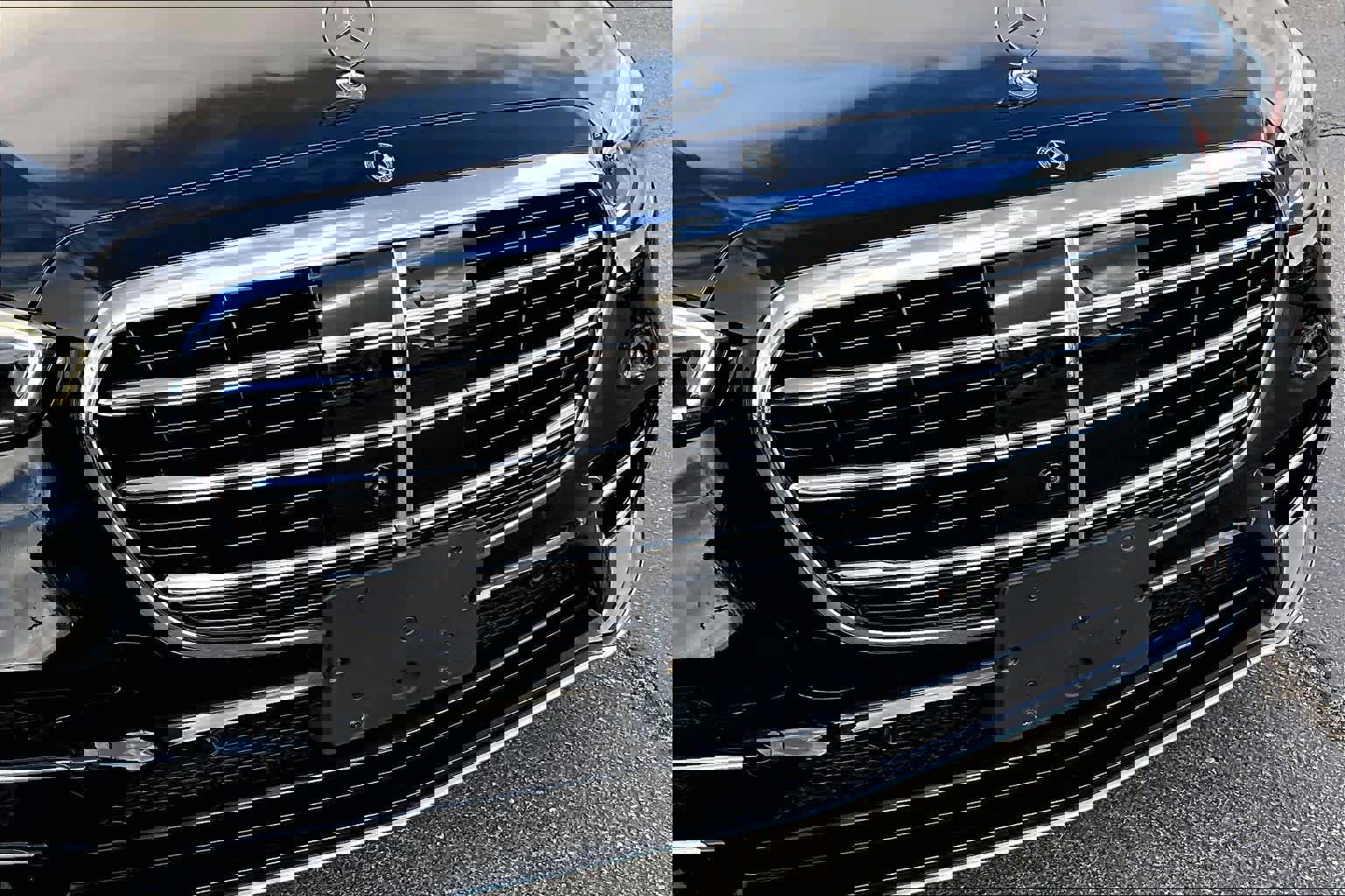 Certified 2022 Mercedes-Benz S 500 4MATIC w/ AMG Line Package image 30